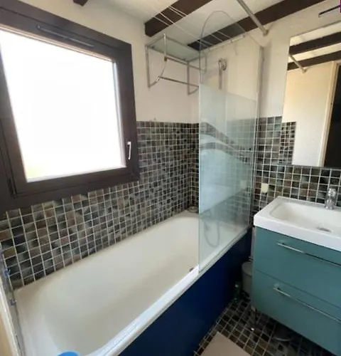 Charmante Maisonnette 5are44 Charming Little House With Lovely Outdoor Апартаменты *