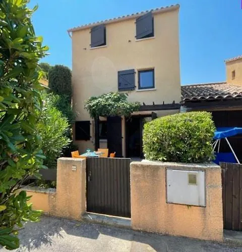Charmante Maisonnette 5are44 Charming Little House With Lovely Outdoor Апартаменты