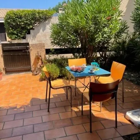 Charmante Maisonnette 5are44 Charming Little House With Lovely Outdoor